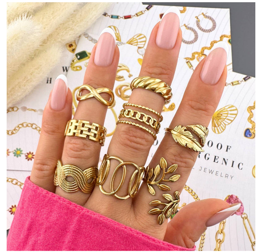 Laurel Bloom Ring