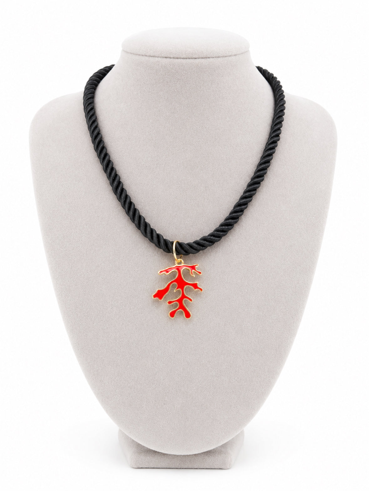 Collar de cuerda negro