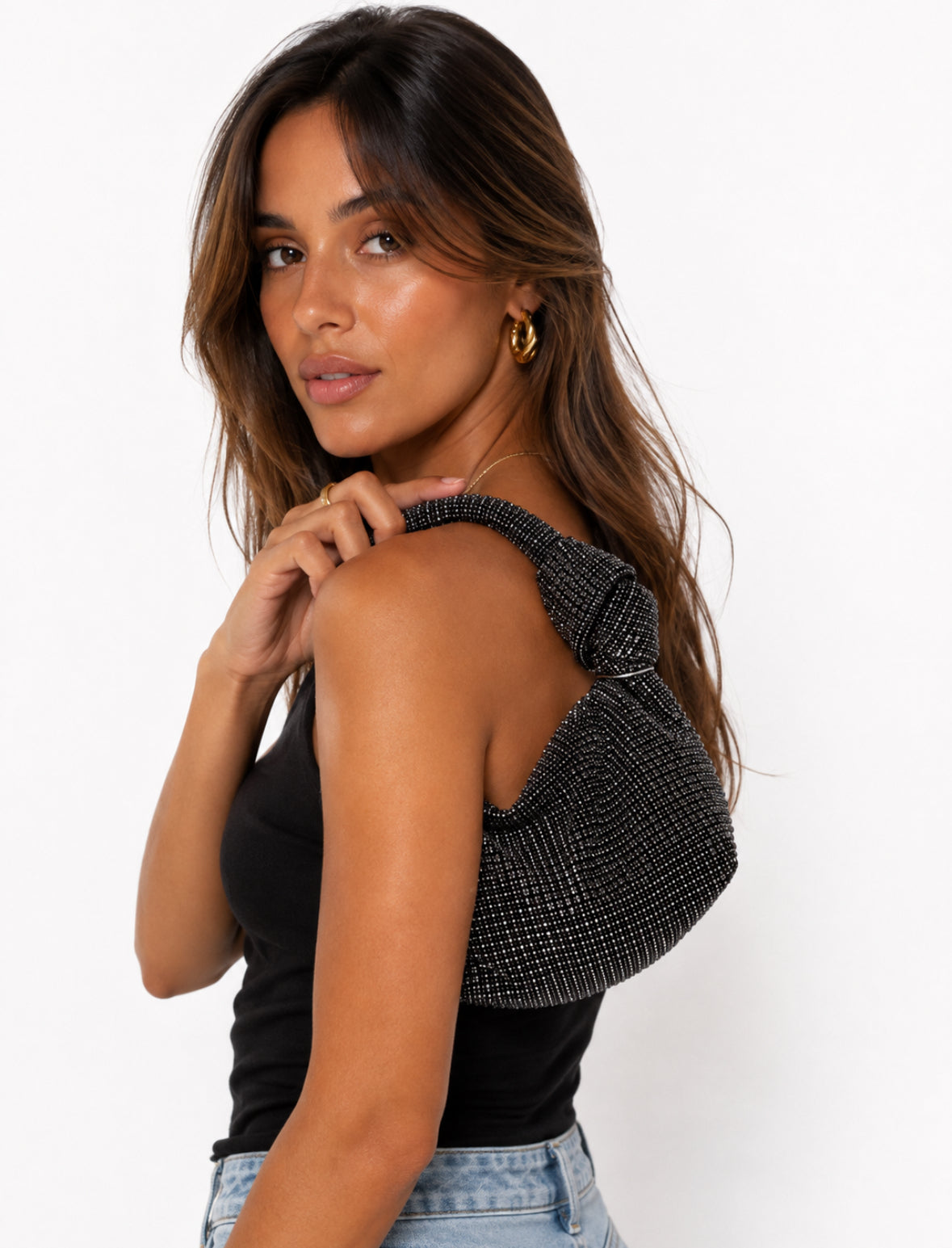 Bolso negro con pedrería